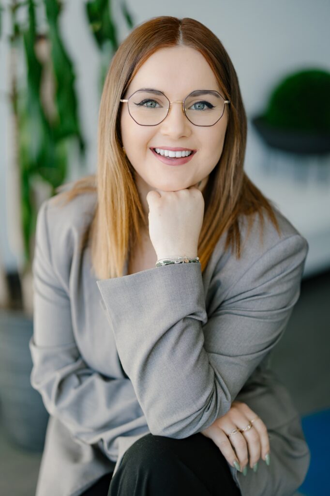 Clara Davoust, T.E.S.